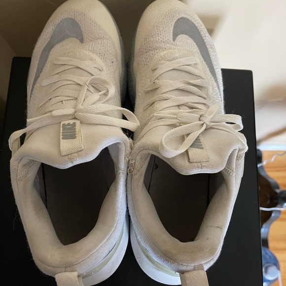 Nike Basketball Shoes All White - Size 13 Mens - Picture 5 of 9